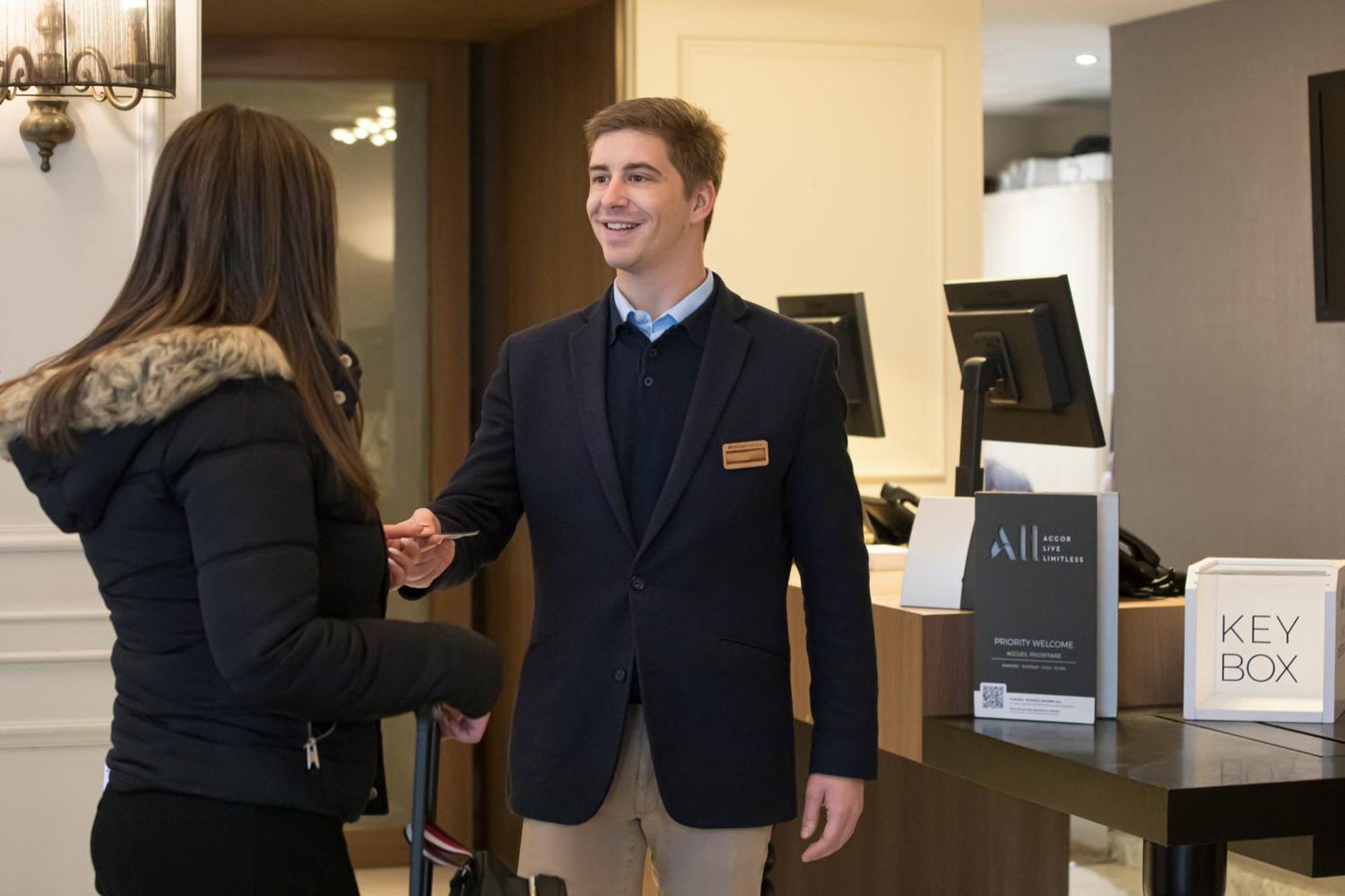 Mercure Lille Centre Grand Place Bagian luar foto