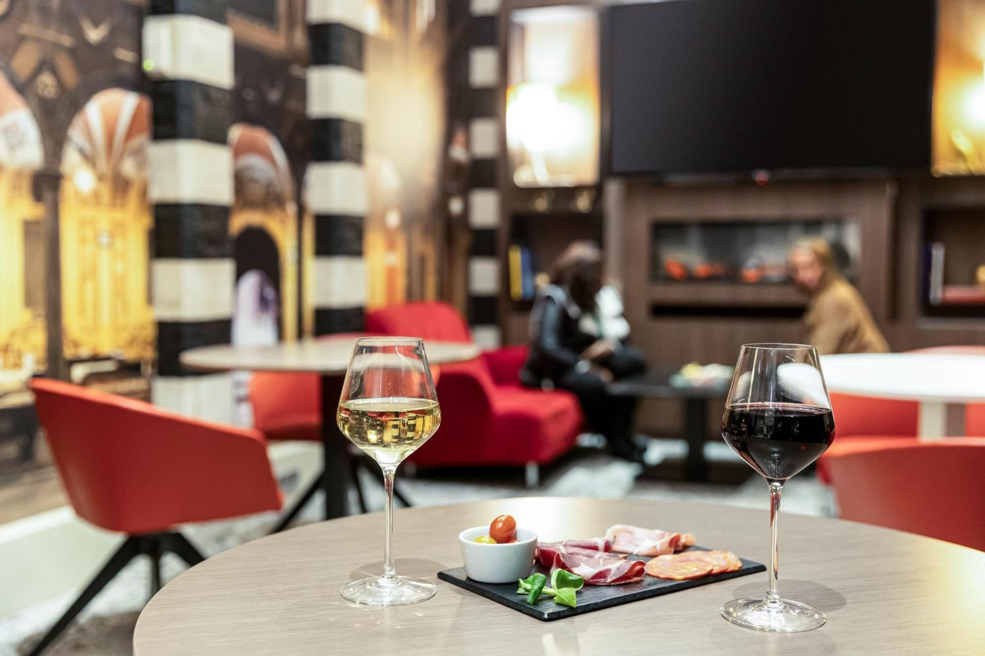 Mercure Lille Centre Grand Place Bagian luar foto