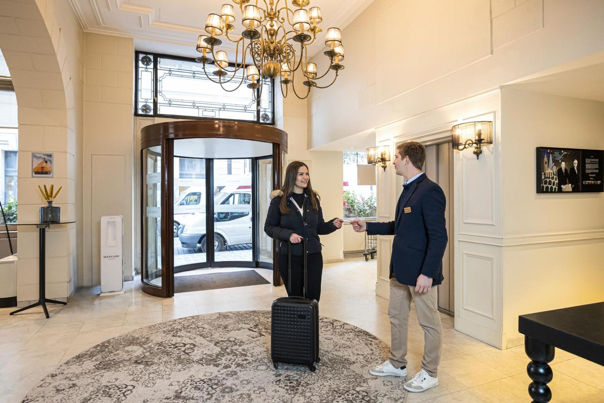 Mercure Lille Centre Grand Place Bagian luar foto