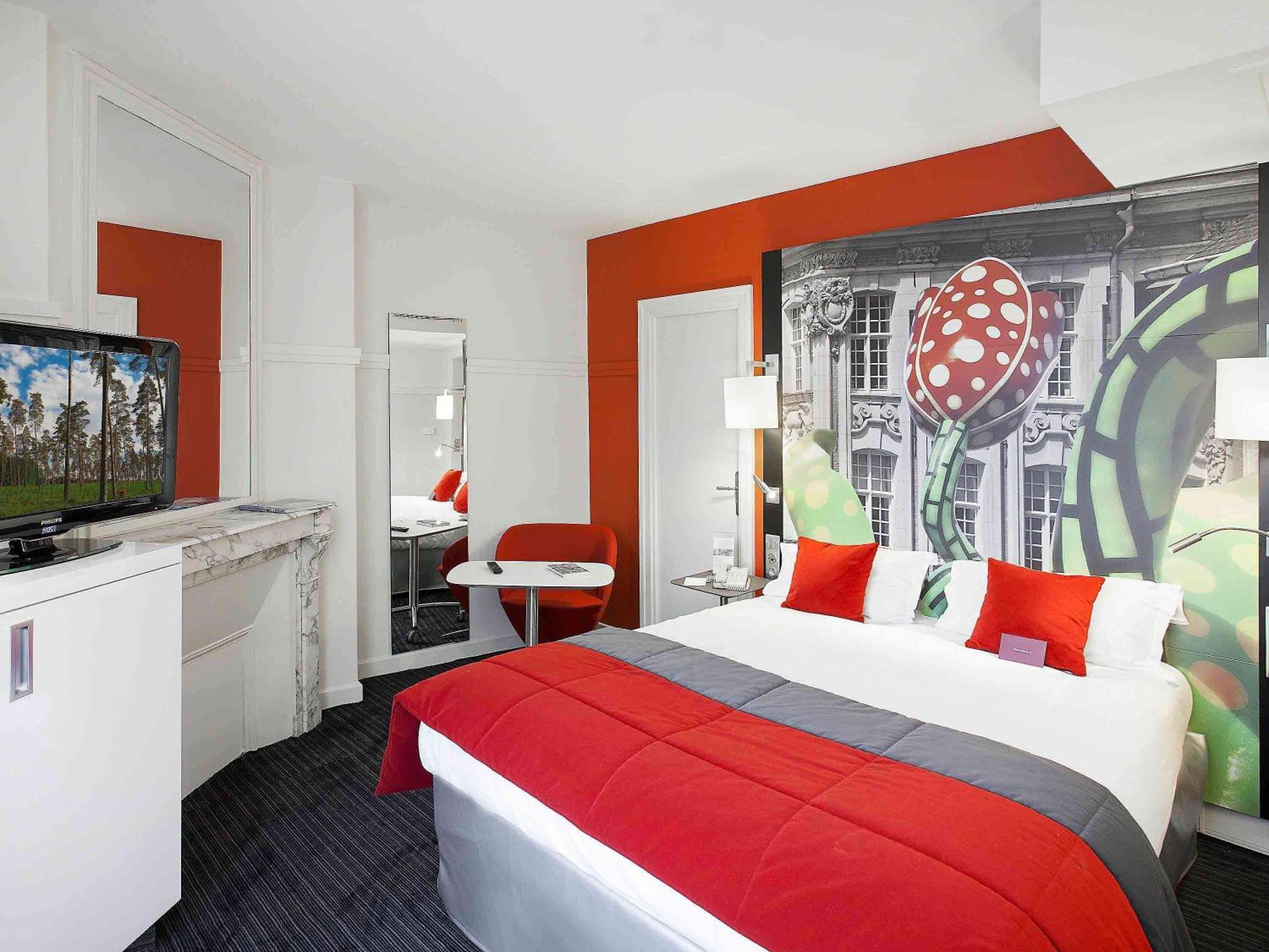 Mercure Lille Centre Grand Place Bagian luar foto